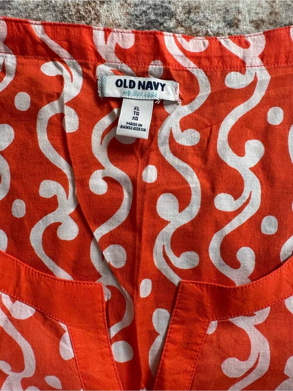 Women's Red Patterned Split-Neck Top - Picture 2 of 3